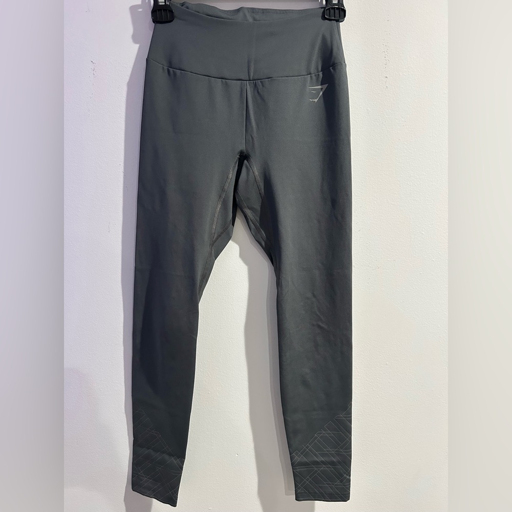 Women’s size small Gymshark Charcoal grey workout leggings